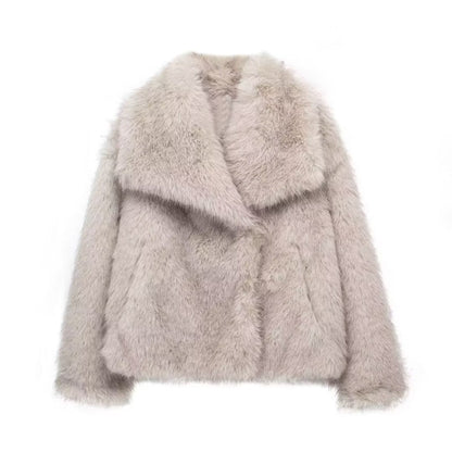 Women’s Plush Winter Coat With Classic Lapel Collar