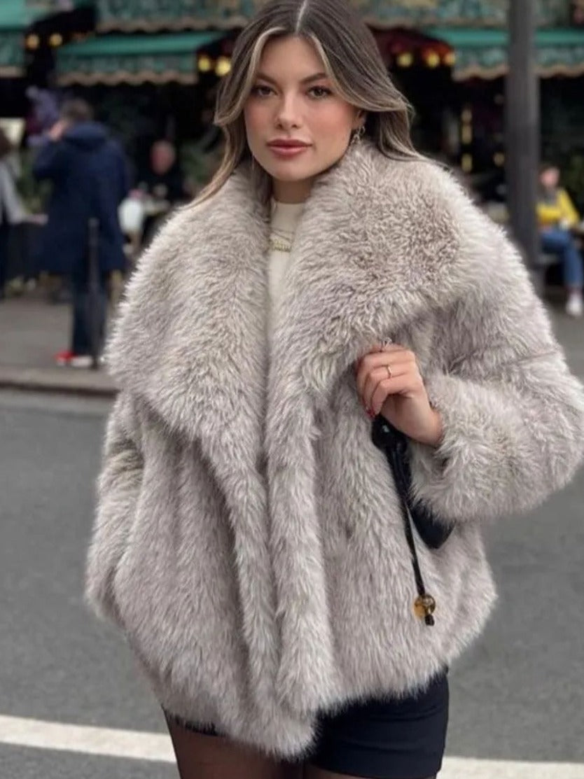 Women’s Plush Winter Coat With Classic Lapel Collar