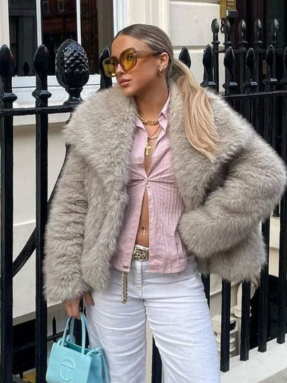 Women’s Plush Winter Coat With Classic Lapel Collar